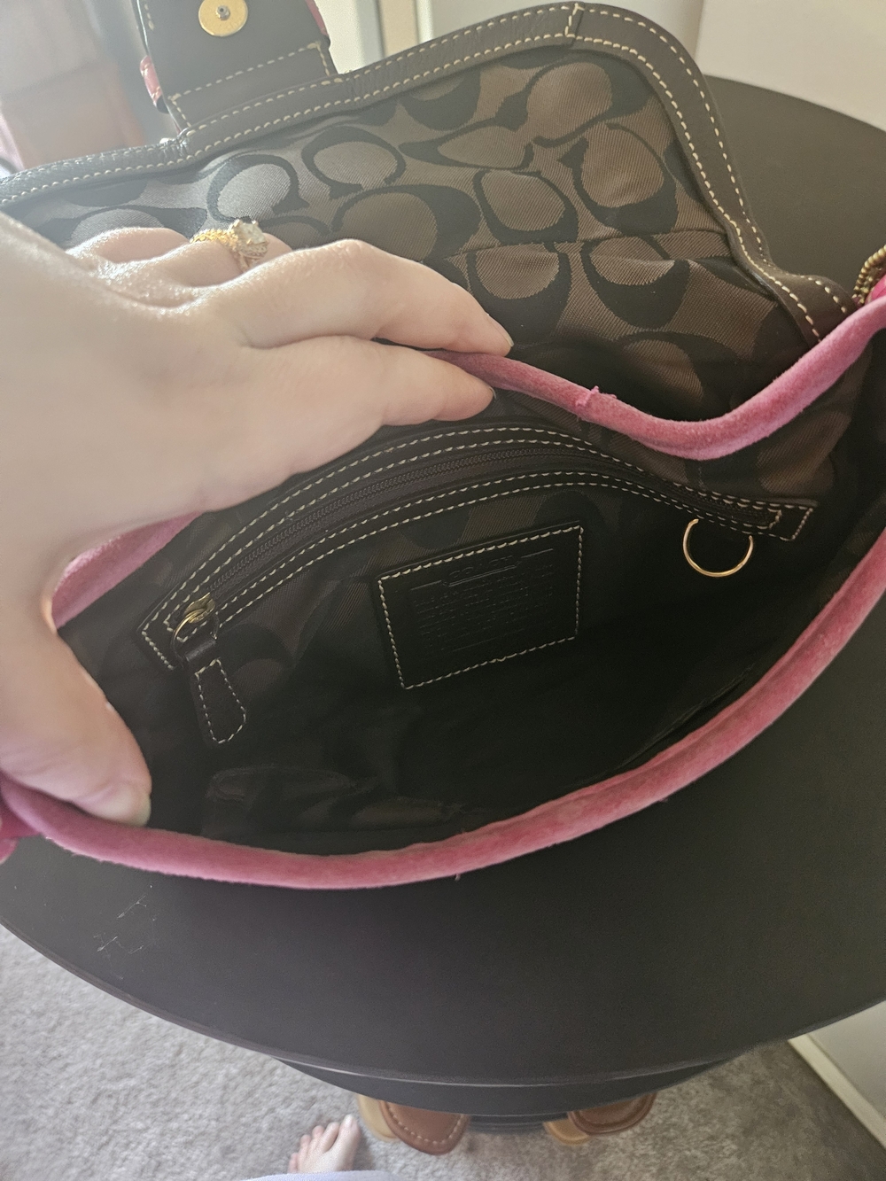 Pink Suede Shoulder SOHO  Bag with Gold Buckle VINTAGE - Picture 5 of 7